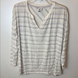 CAbi ATC Habit Tee - White Gray V-Neck Long Sleeve Top style 5930